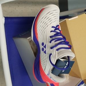 Yonex womens tennis shoes